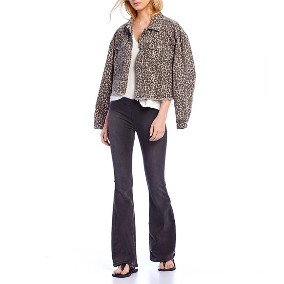 Free People Cheetah oversized denim jacket. - Picture 3 of 16